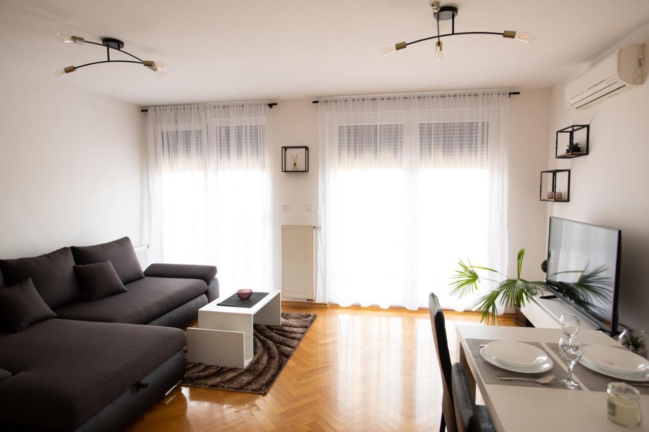 Apartman Martes Apartment Славонски брод Екстериор снимка