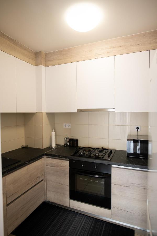 Apartman Martes Apartment Славонски брод Екстериор снимка