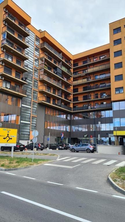 Apartman Martes Apartment Славонски брод Екстериор снимка